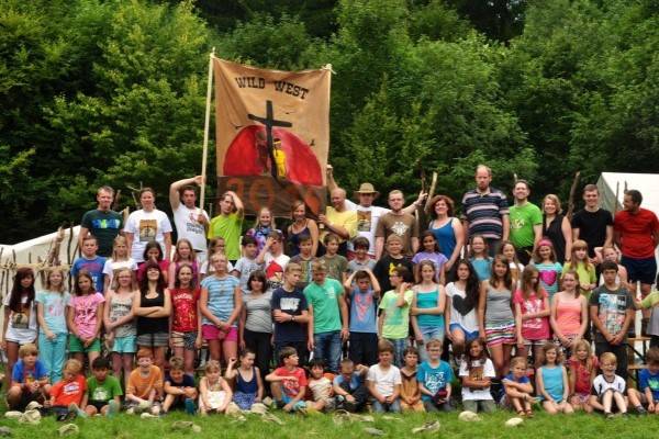 Ein Gruppenfoto vom Zeltlager